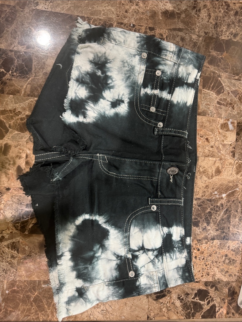 American Eagle Outfitters Black & White Tie-Dye Women’s Denim Shorts